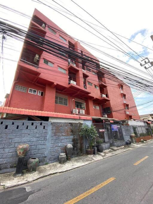 Ratanawong Place 823 Bangkok Dış mekan fotoğraf